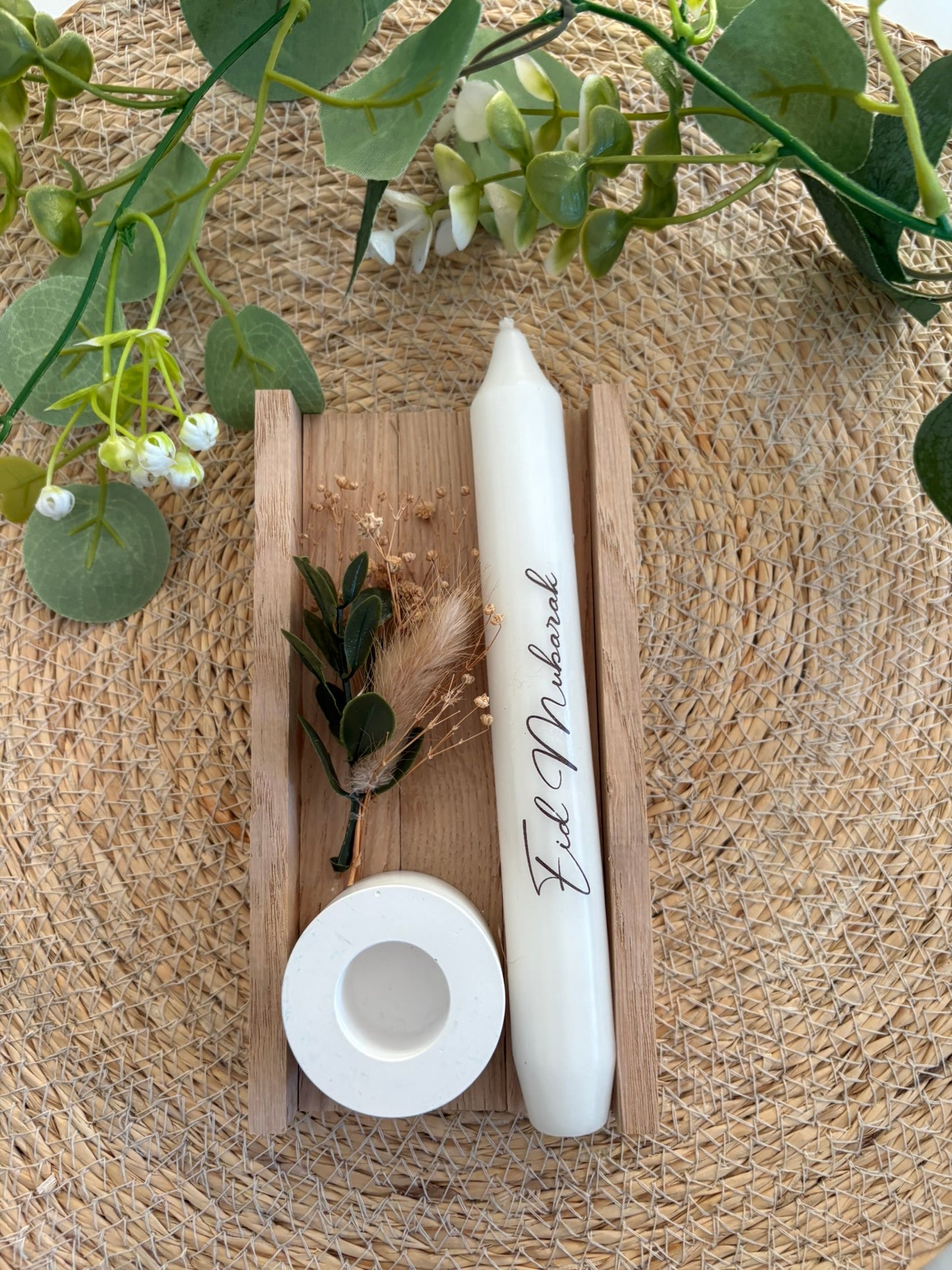 Kerze mit Aufschrift „Mama“, „Mom“