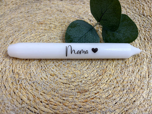 Kerze mit Aufschrift „Mama“, „Mom“